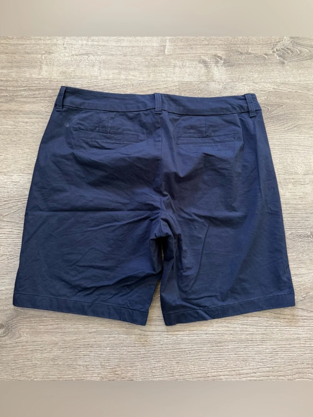 •J.CREW• CHINO SHORTS - Picture 4 of 5